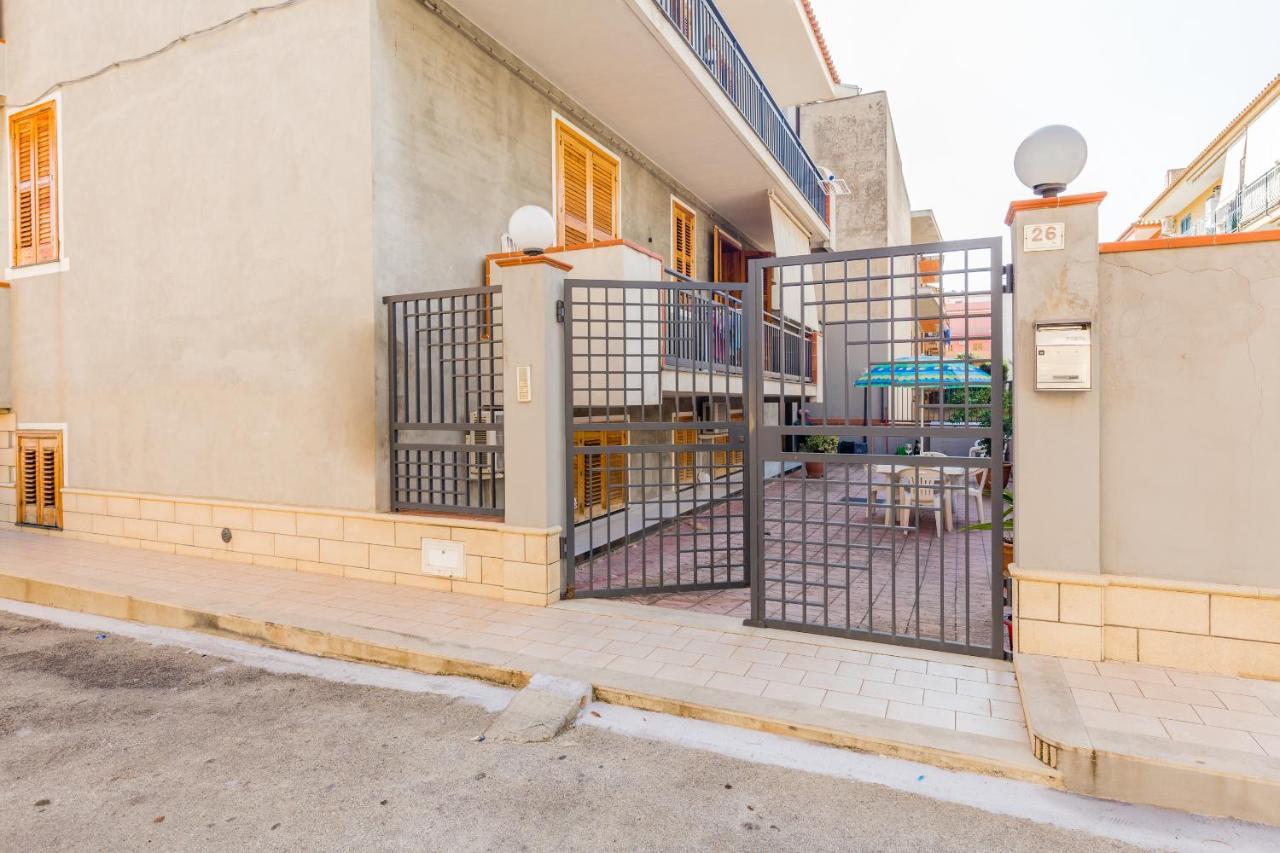 Anna'S House Near The Sandy Beach And With Wifi Avola Bagian luar foto